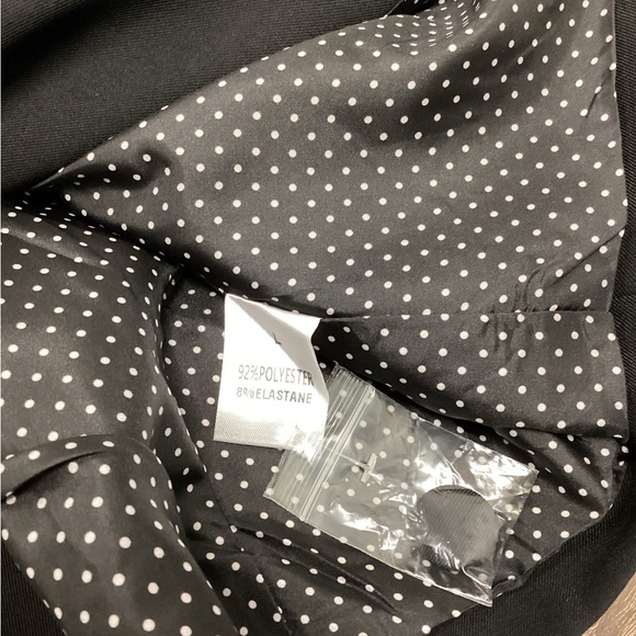 Black Large Blazer - Picture 4 of 4